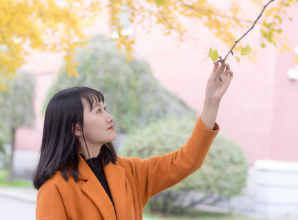 饮水机制冷开关在哪里